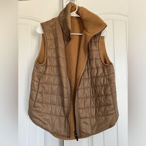 Varley Ellis reversible gilet size M primaloft